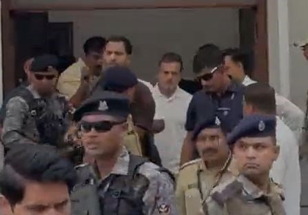 इंदौर पहुंचे राहुल गांधी, एयरपोर्ट पर भव्य स्वागत, शिक्षा-रोजगार सहित विभिन मुद्दों पर छात्रों से करेंगे सीधा संवाद