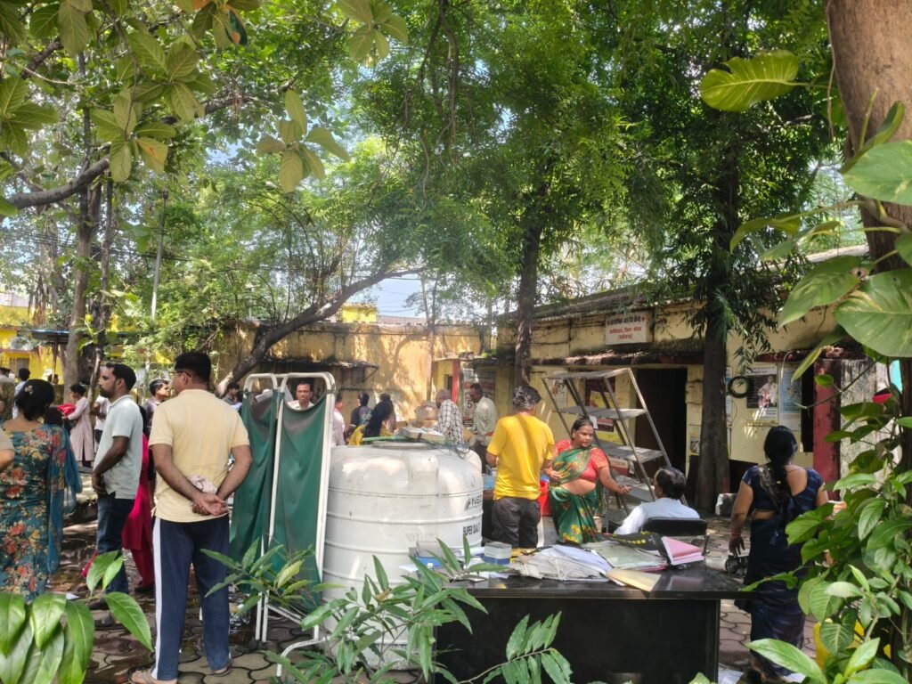 खदान के लिए सरकारी बिल्डिंग बर्बाद, विधायक नाराज