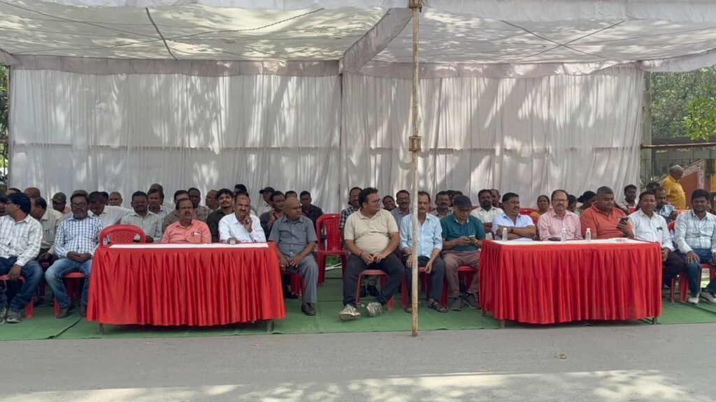 नगरीय निकाय कर्मचारियों का एक दिवसीय धरना-प्रदर्शन, 18 सूत्रीय मांगों को लेकर नवयुग अधिकारी कर्मचारी कल्याण संघ करेगा आंदोलन…