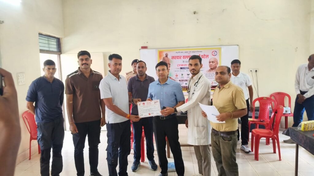 लोह पुरुष को जयंती पर किया याद, रक्तदान से दिया संदेश
