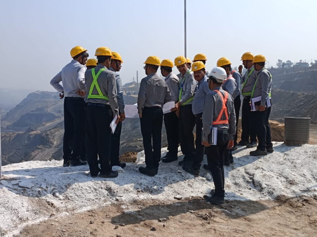 कोल इंडिया चेयरमैन साईराम ने गेवरा खदान की जानी स्थिति,एसईसीएल सीएमडी हरीश दुहन सहित वरिष्ठ अधिकारी भी मौजूद…