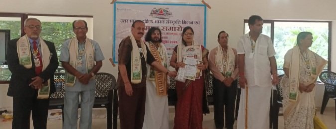 केरल में भारतीय भाषा संस्कृति रत्न सम्मान मिला डॉ गायत्री को साहित्य और संस्कृति के क्षेत्र में सक्रियता, छत्तीसगढ़ से भी जुड़ाव