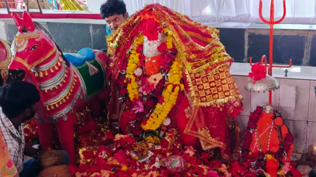 नवरात्र 2026: मां अंगारमोती मंदिर में 7 हजार ज्योति कलश और आदिवासी परंपरा में जवारा स्थापना