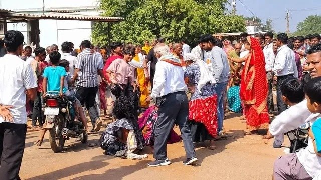 बच्चा चोरी के शक में 5 महिलाओं से मारपीट, पुलिस ने बताई विवाद की दूसरी वजह